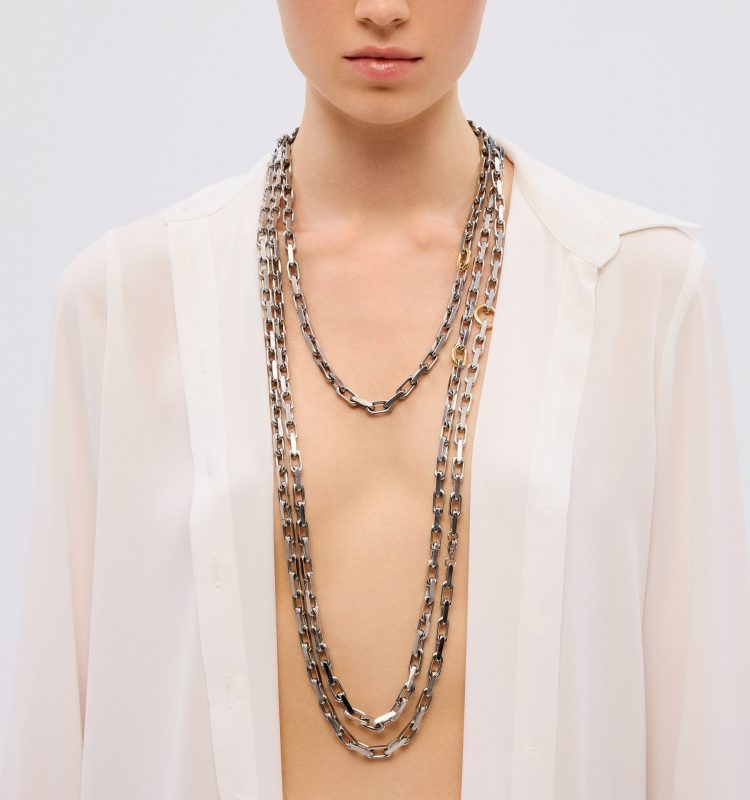 Long steel necklace with gold oval link
