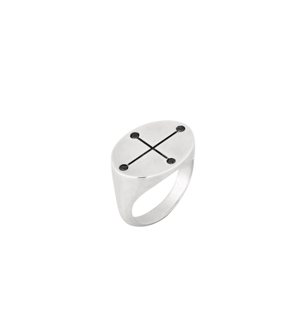 unisex – silver line diamonds ring