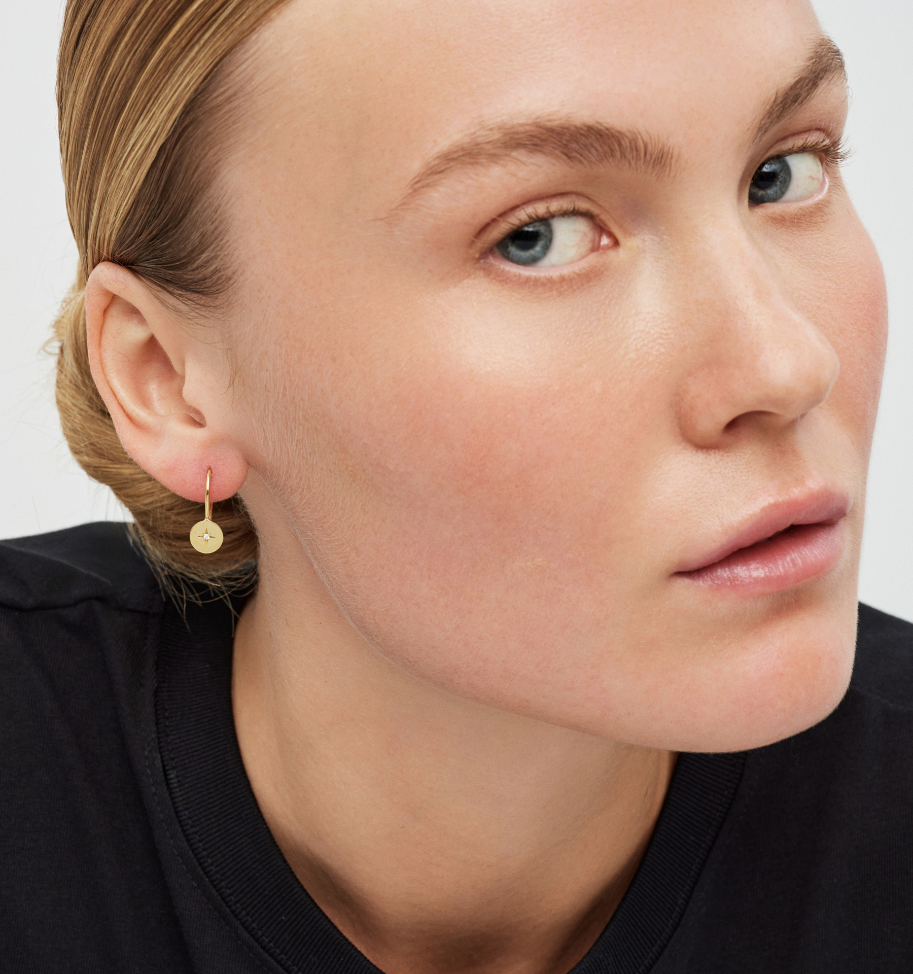 Half Cyclos Stars Earrings - Image 2